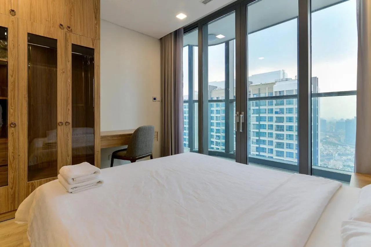 Landmark 81 - Luxury 1,2,3,4 Bedroom Apartments - Stay In The Top Of Vietnam Ho Chi Minh City 0*,