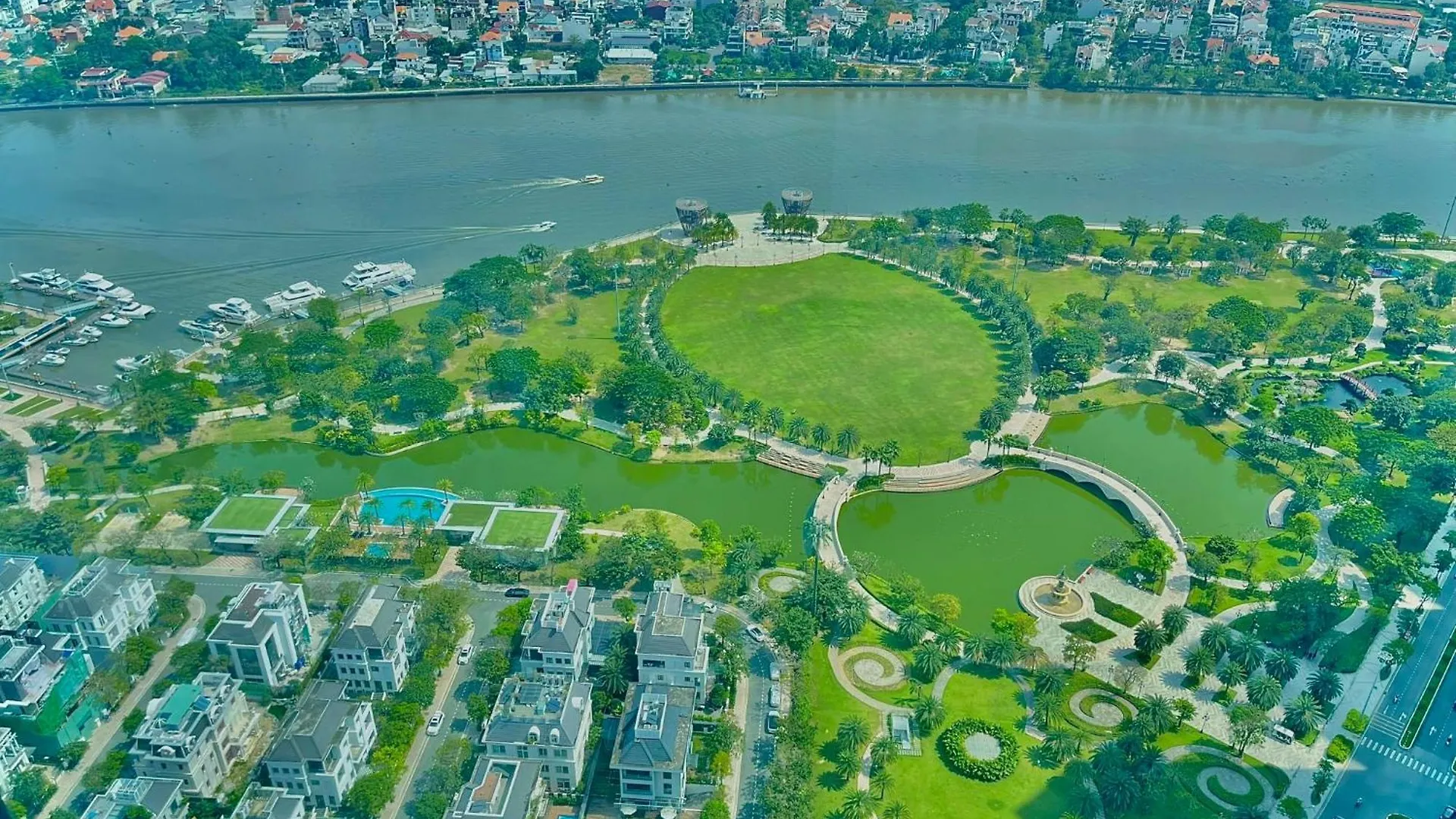 Landmark 81 - Luxury 1,2,3,4 Bedroom Apartments - Stay In The Top Of Vietnam Ho Chi Minh City