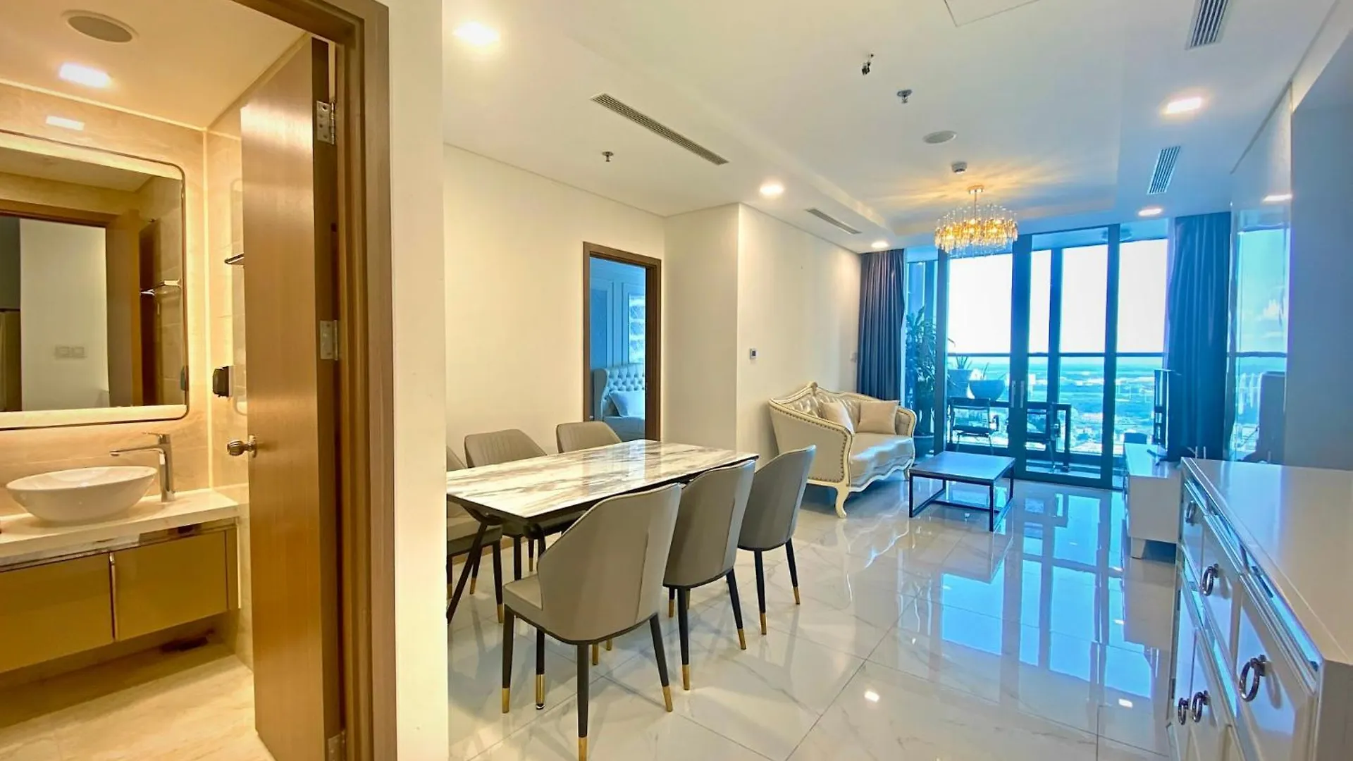 Landmark 81 - Luxury 1,2,3,4 Bedroom Apartments - Stay In The Top Of Vietnam Ho Chi Minh City 0*,