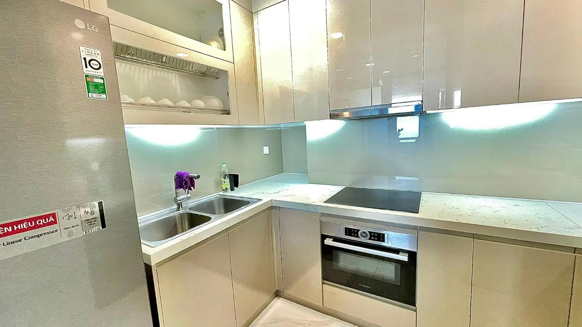 Landmark 81 - Luxury 1,2,3,4 Bedroom Apartments - Stay In The Top Of Vietnam Ho Chi Minh City 0*,  Vietnam