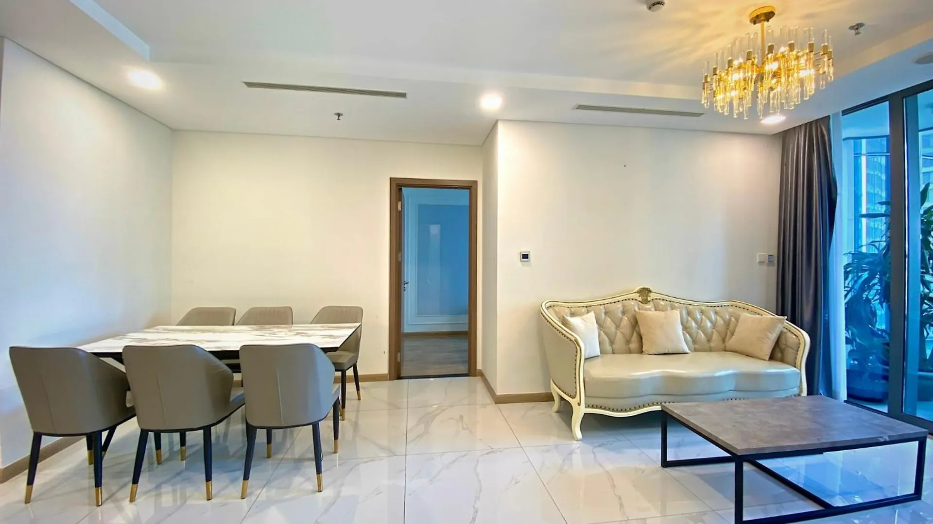 Landmark 81 - Luxury 1,2,3,4 Bedroom Apartments - Stay In The Top Of Vietnam Ho Chi Minh City