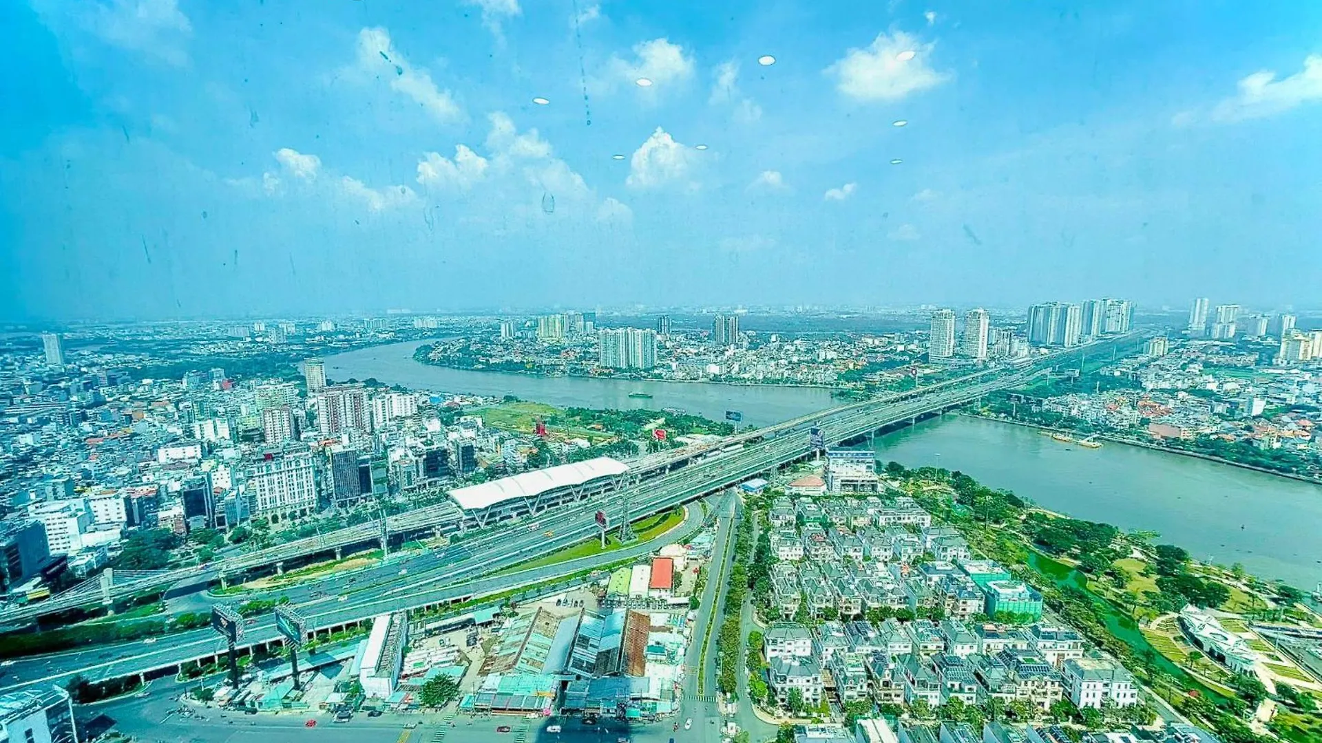 Landmark 81 - Luxury 1,2,3,4 Bedroom Apartments - Stay In The Top Of Vietnam Ho Chi Minh City